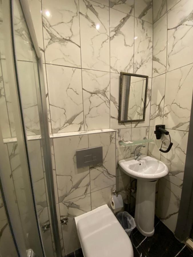 Ganj Hotel 2*