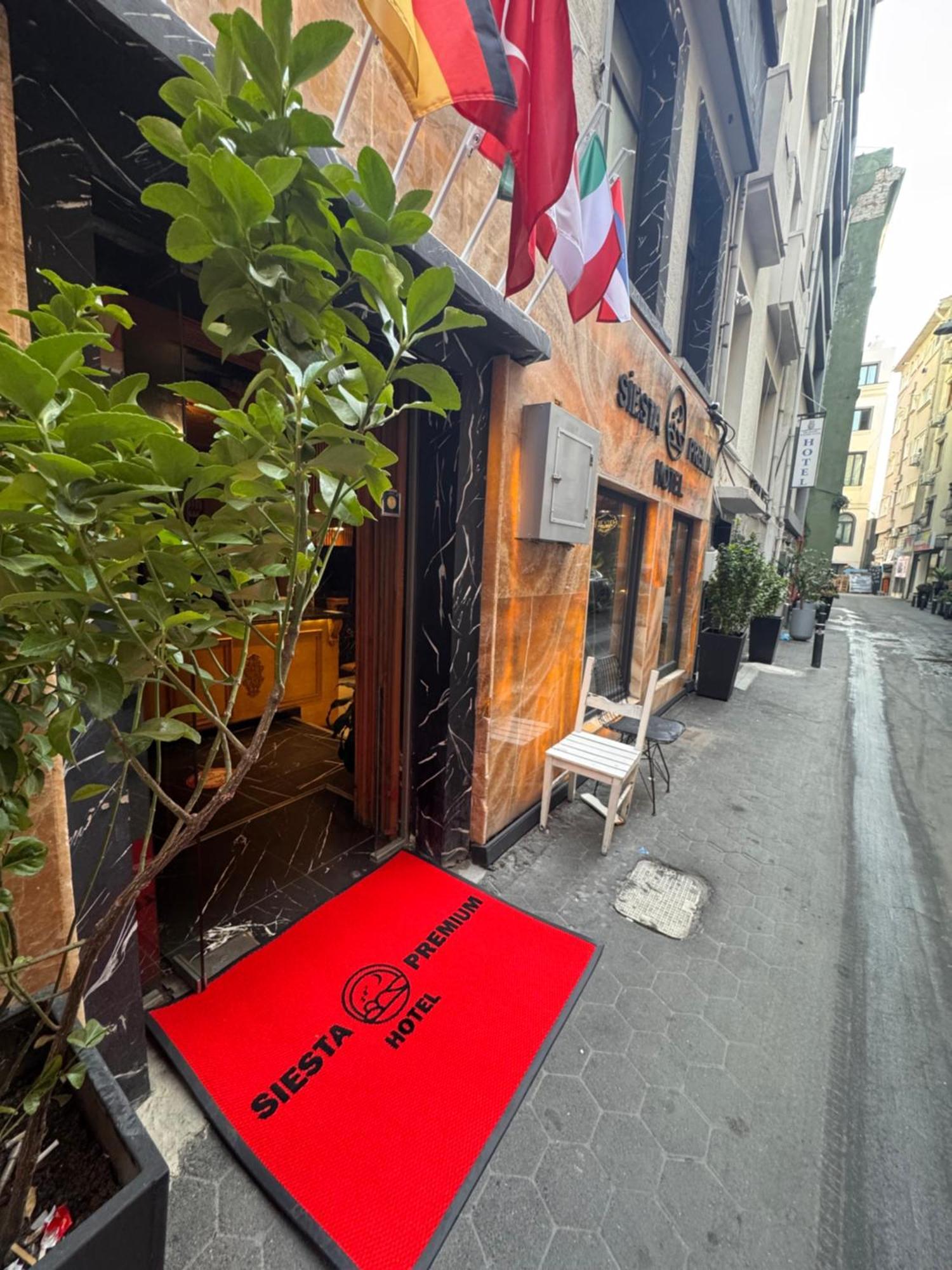Ganj Hotel